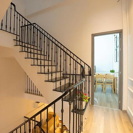 Q Hotel & Apartment Han Market Дананг Экстерьер фото