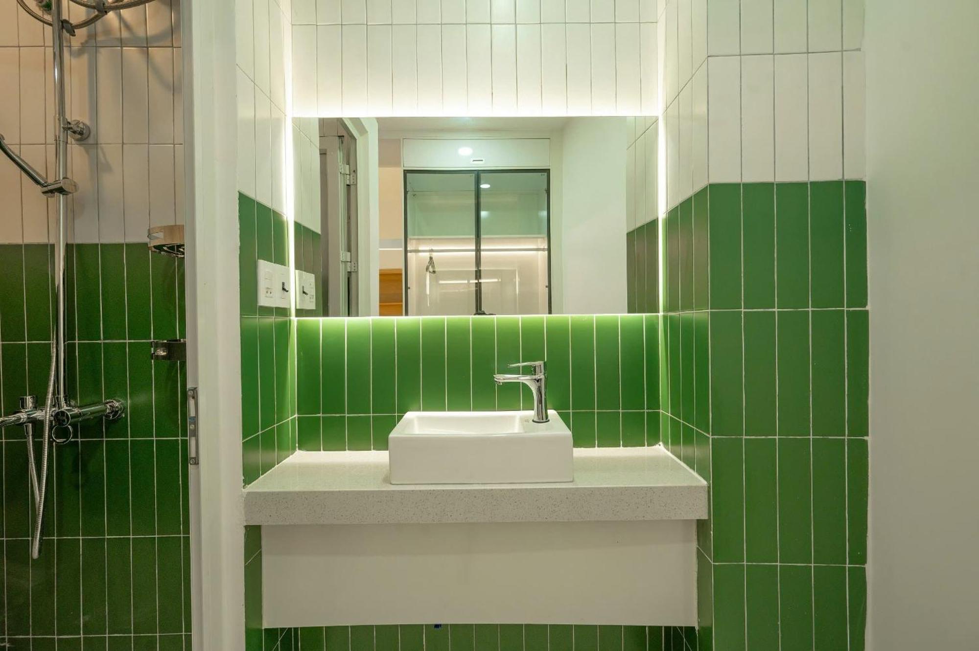 Q Hotel & Apartment Han Market Дананг Экстерьер фото